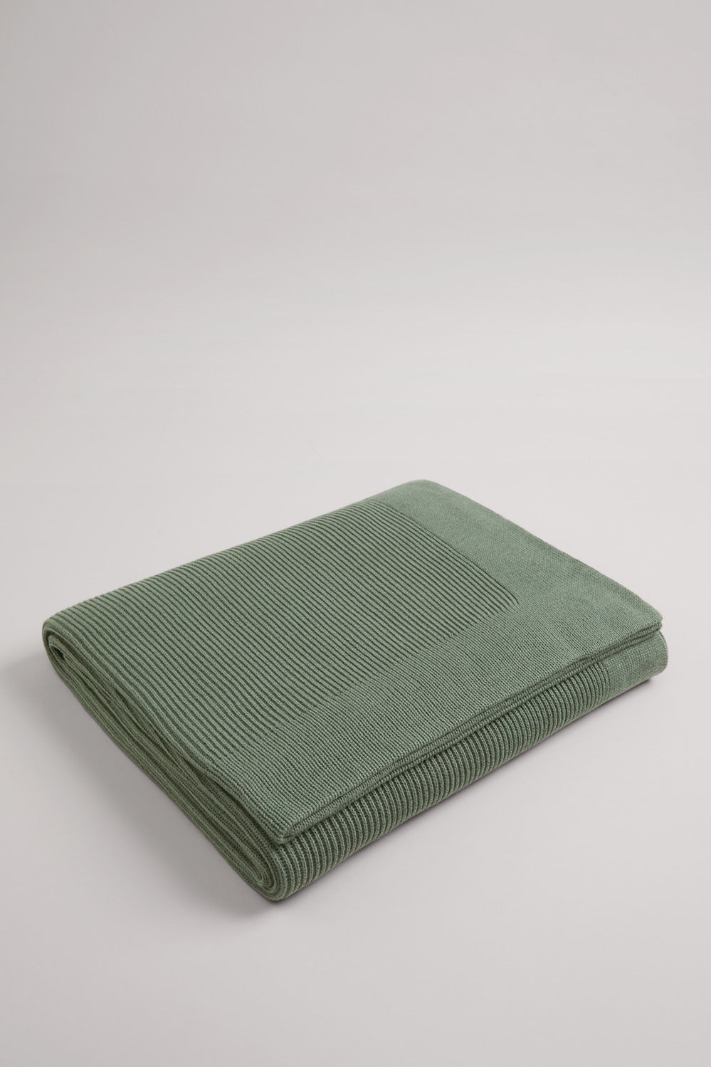 Gard Knit Throw