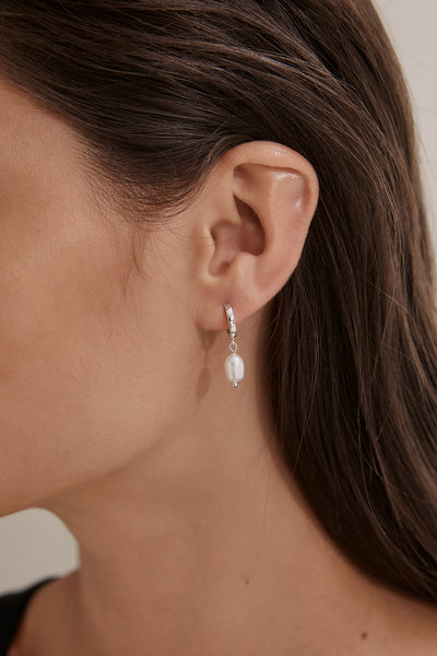 Ava Mini Pearl Hoop Earring