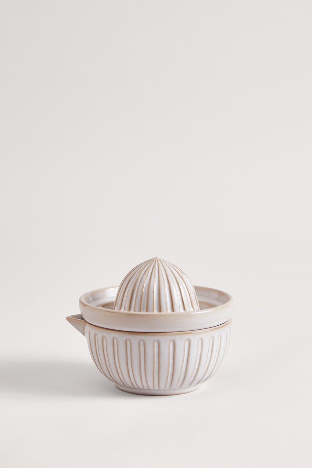 Eliza Stoneware Lemon Juicer