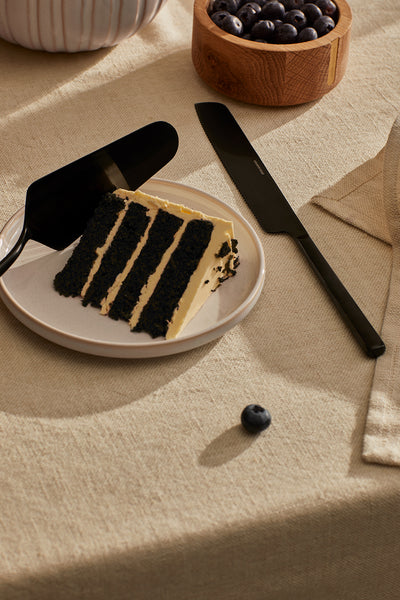 Nolan Cake Server