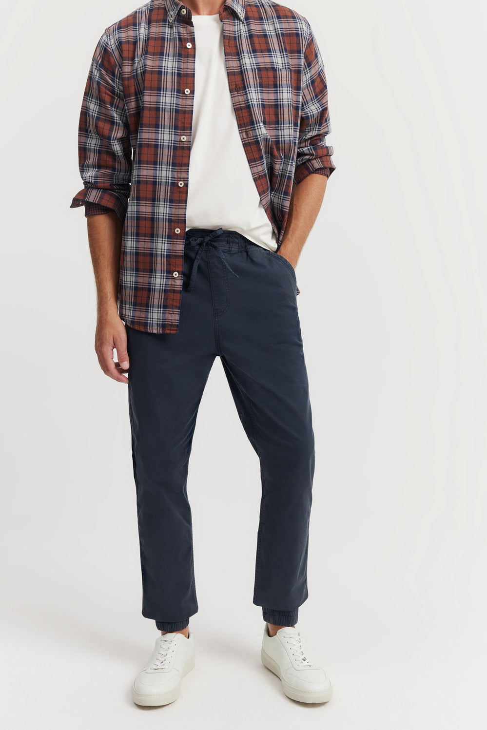 Tapered Fit Cotton Vintage Wash Woven Jogger