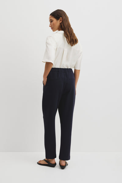 Pleated Tapered Pant