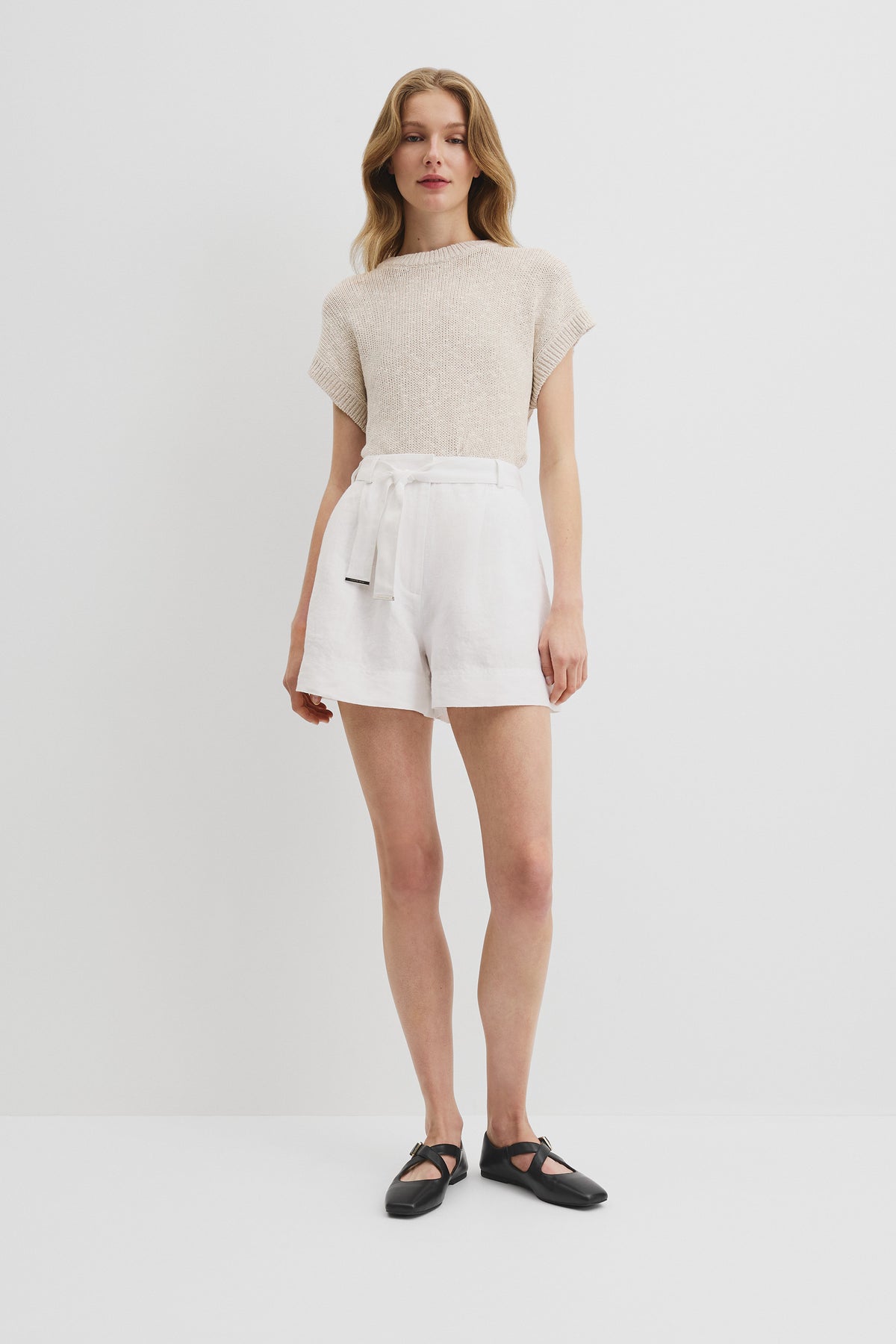 Organically Grown Linen Tuck Front Short