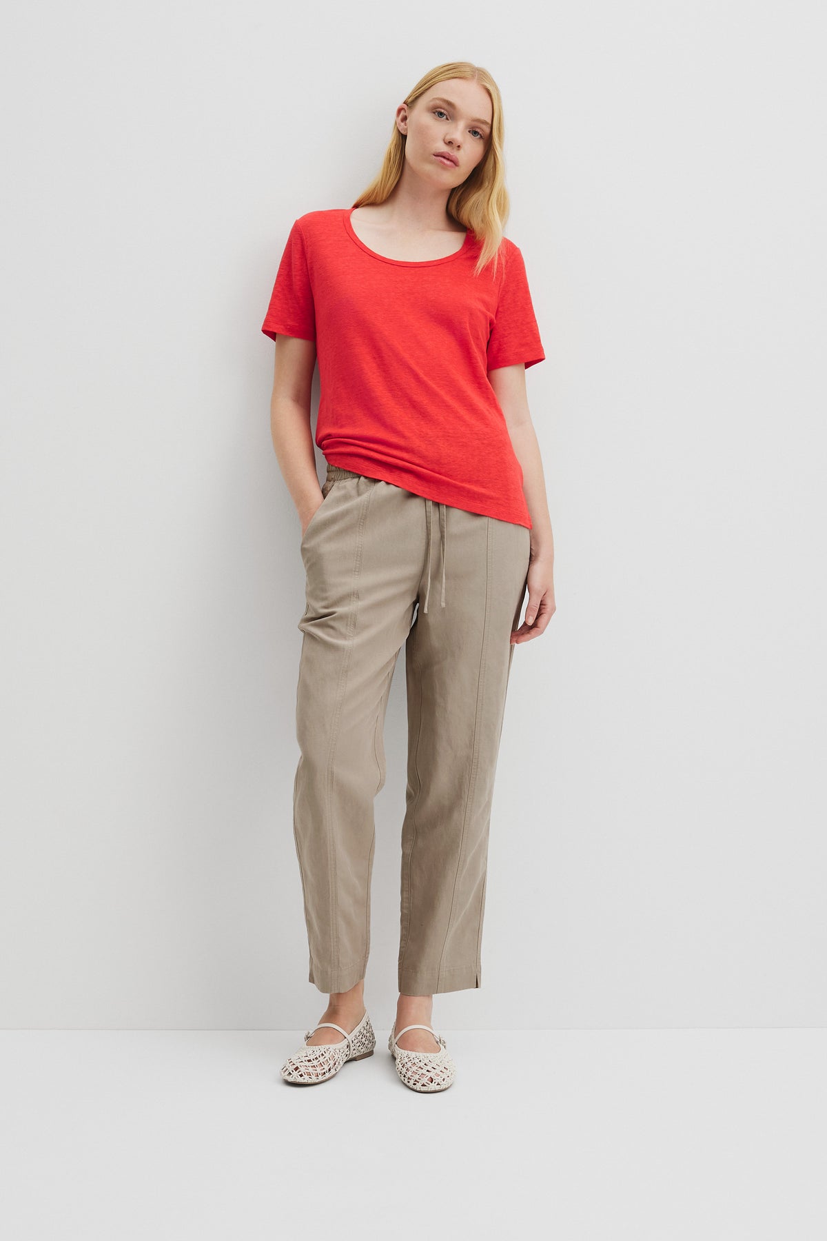 Linen Scoop Neck T-Shirt