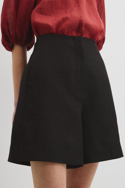 Organically Grown Linen Suit Short