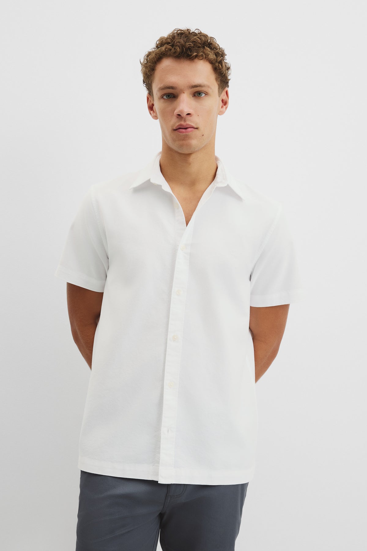 Short Sleeve Relaxed Good Earth Cotton Oxford Shirt