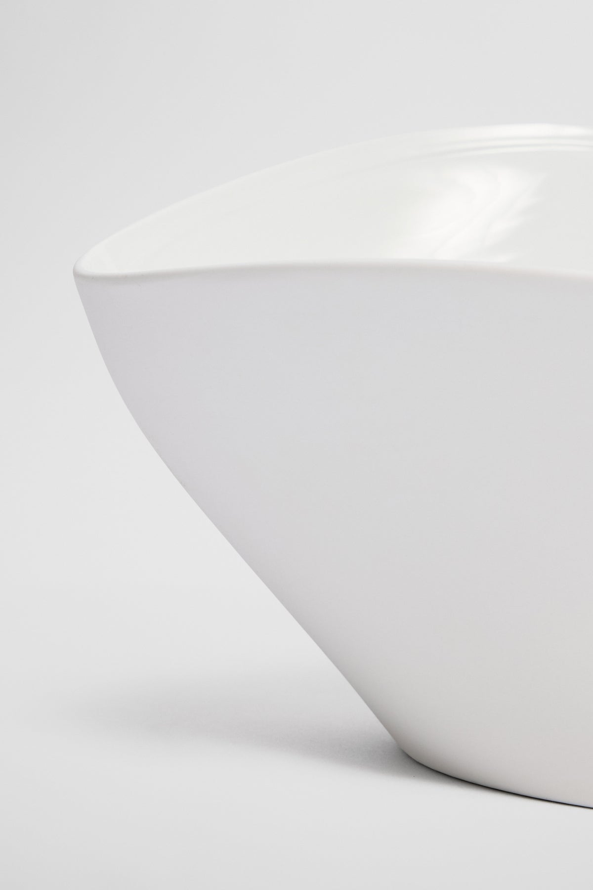 Pela Porcelain Decoration Bowl