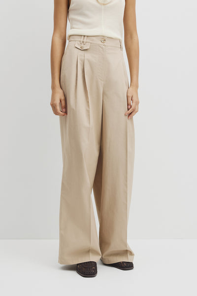 Tuck Front Pant