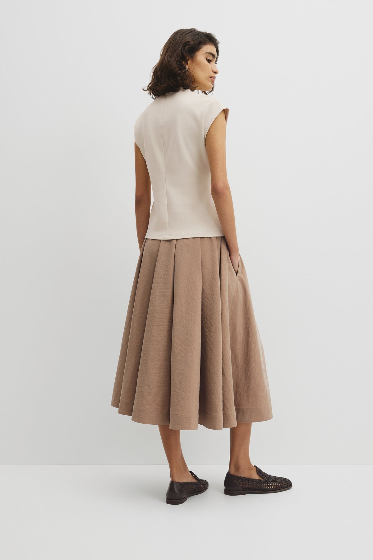 Extend Shoulder Top