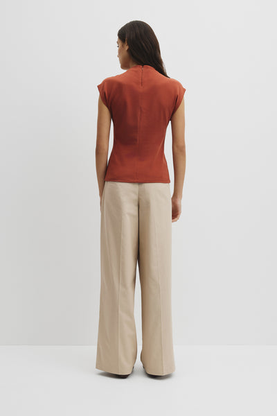 Extend Shoulder Top