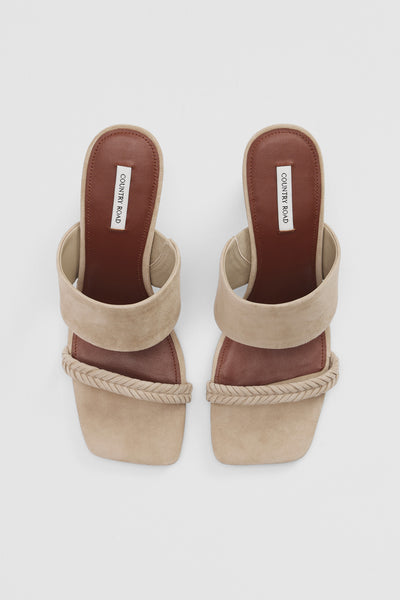 Samantha Heel