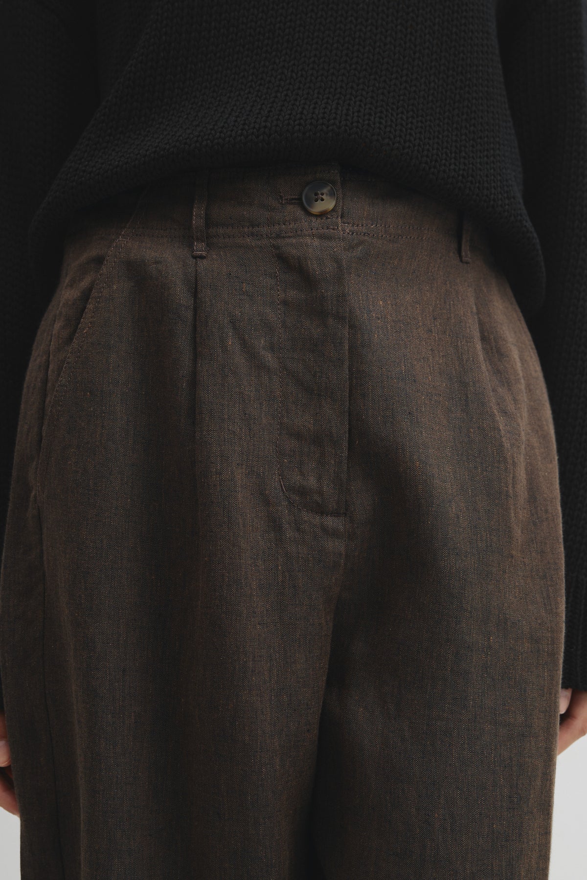 Tapered Linen Pant
