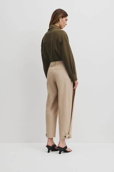 Tapered Barrel Pant