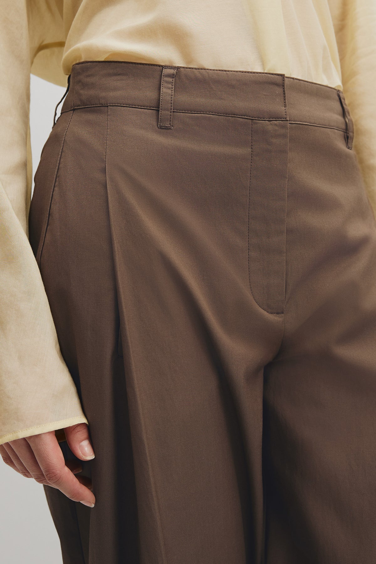 Tapered Barrel Pant