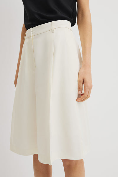 Crepe Bermuda Short