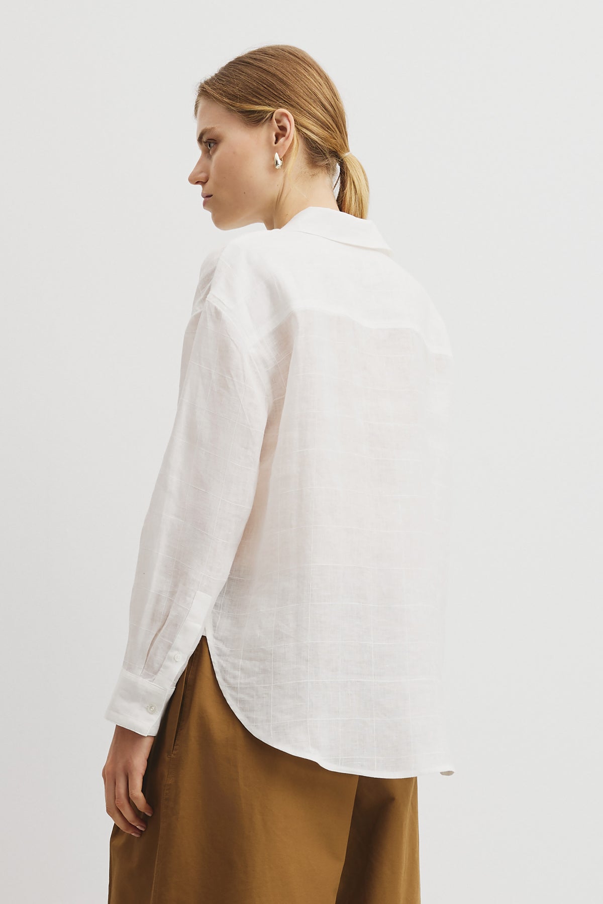 Relaxed Long Sleeve Linen Shirt
