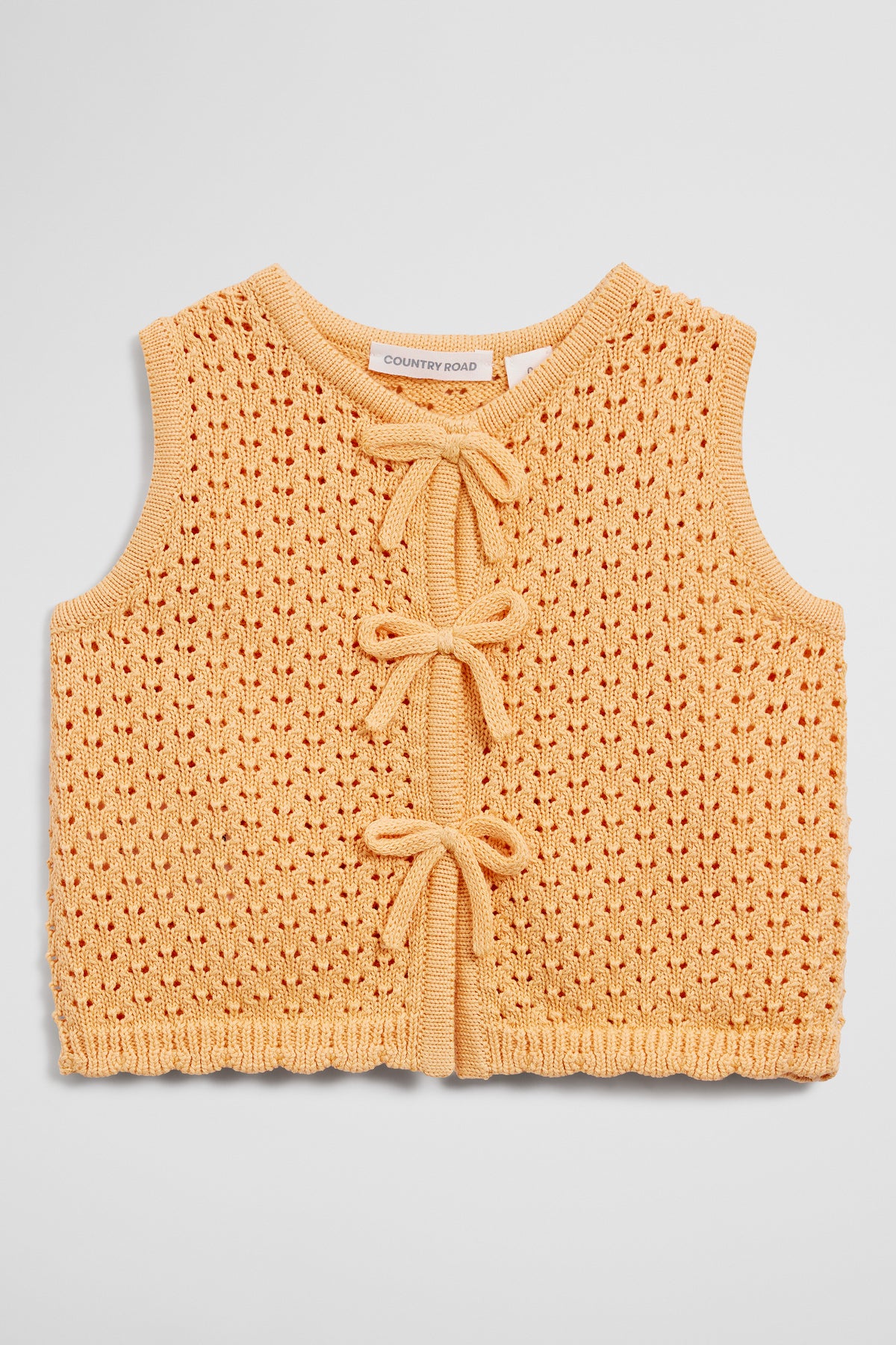 Sleeveless Scallop Knit Top