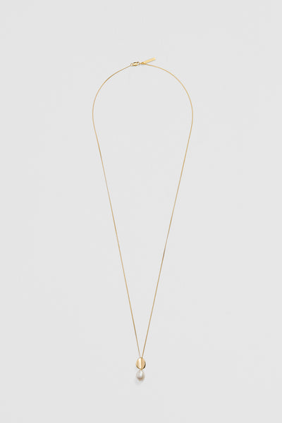 Ada Pendant Necklace