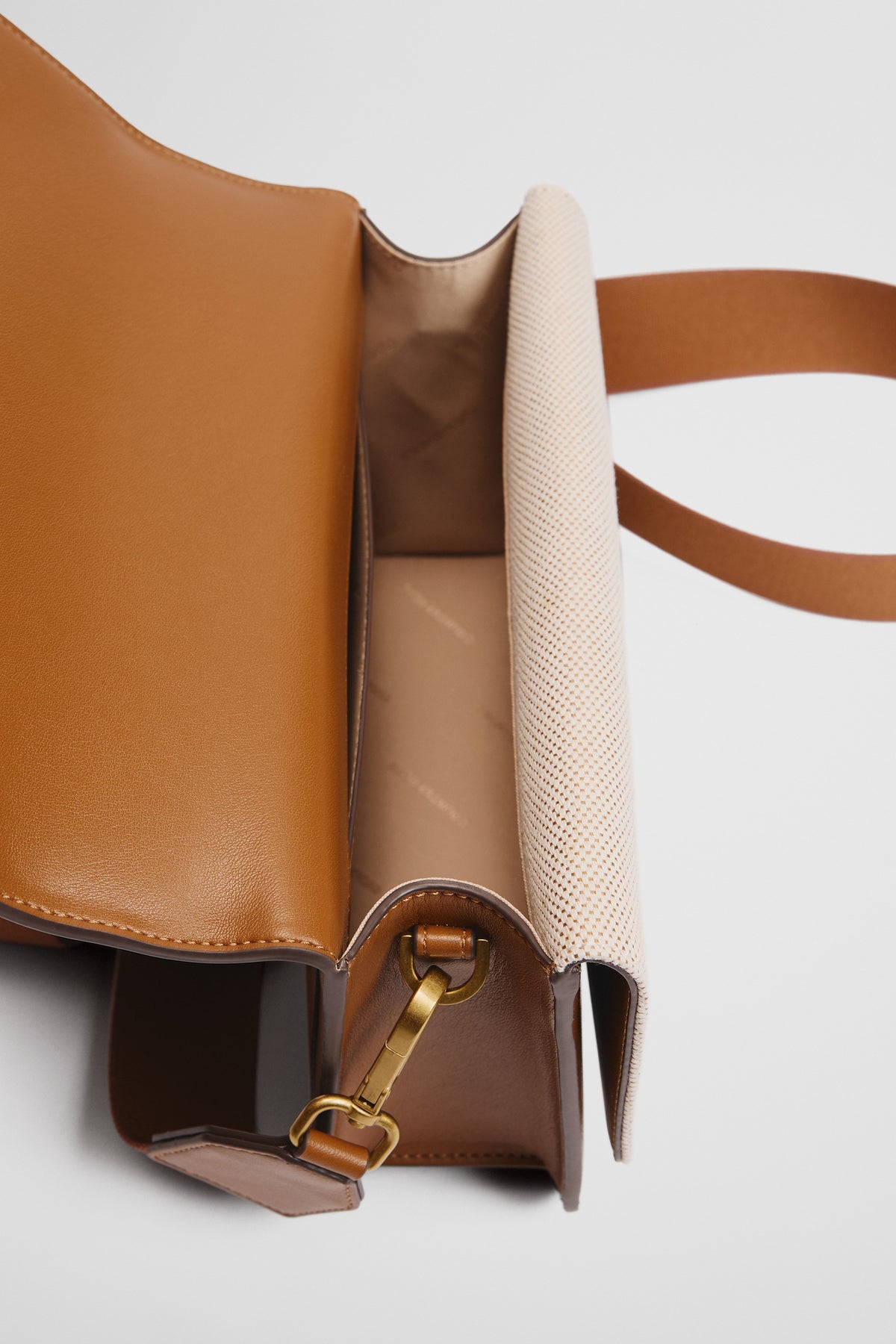 Rover Crossbody Bag