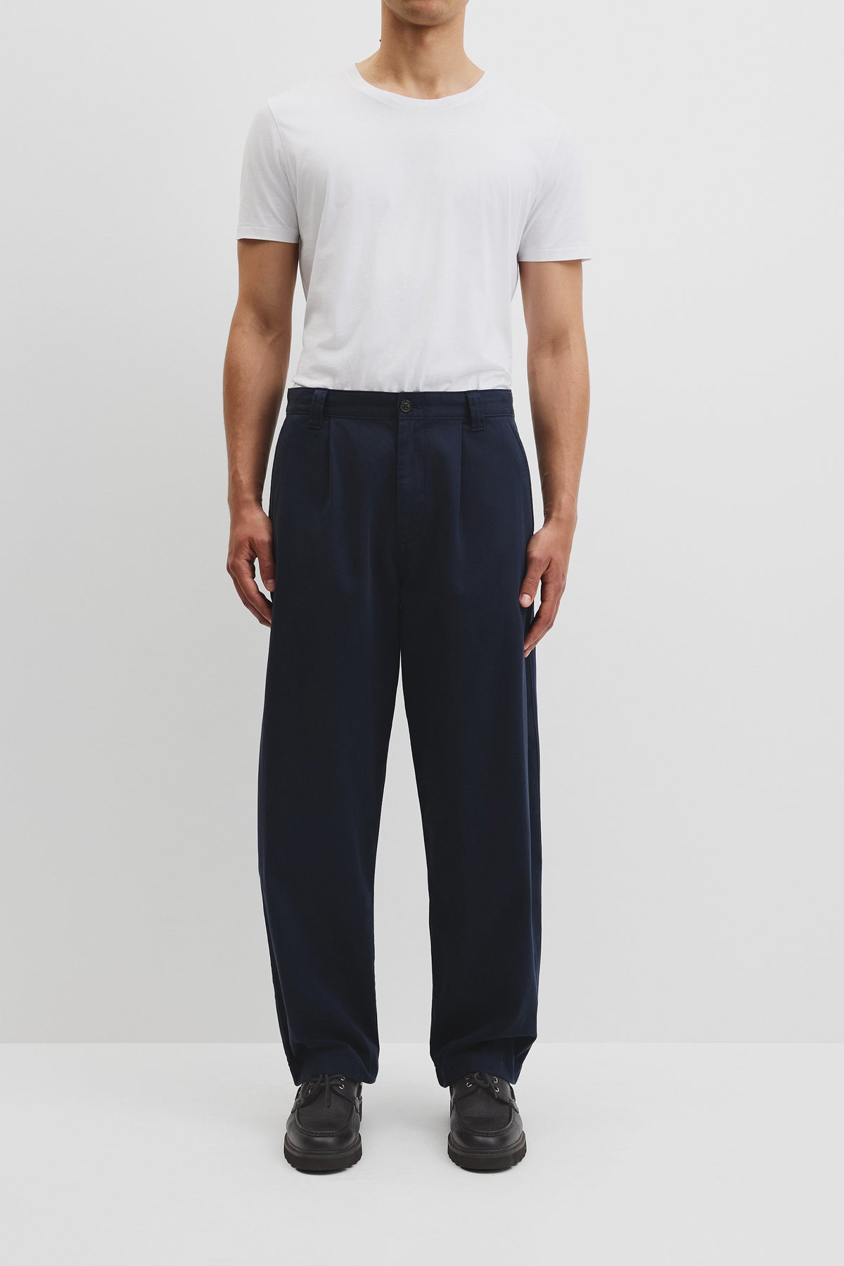 Pleated Wide Leg Chino