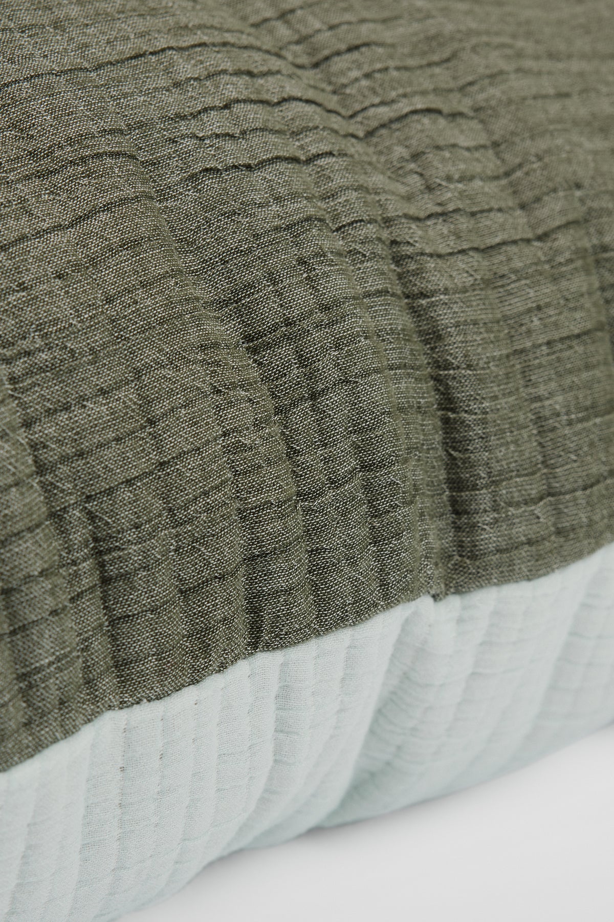 Thea 40x80 Cushion